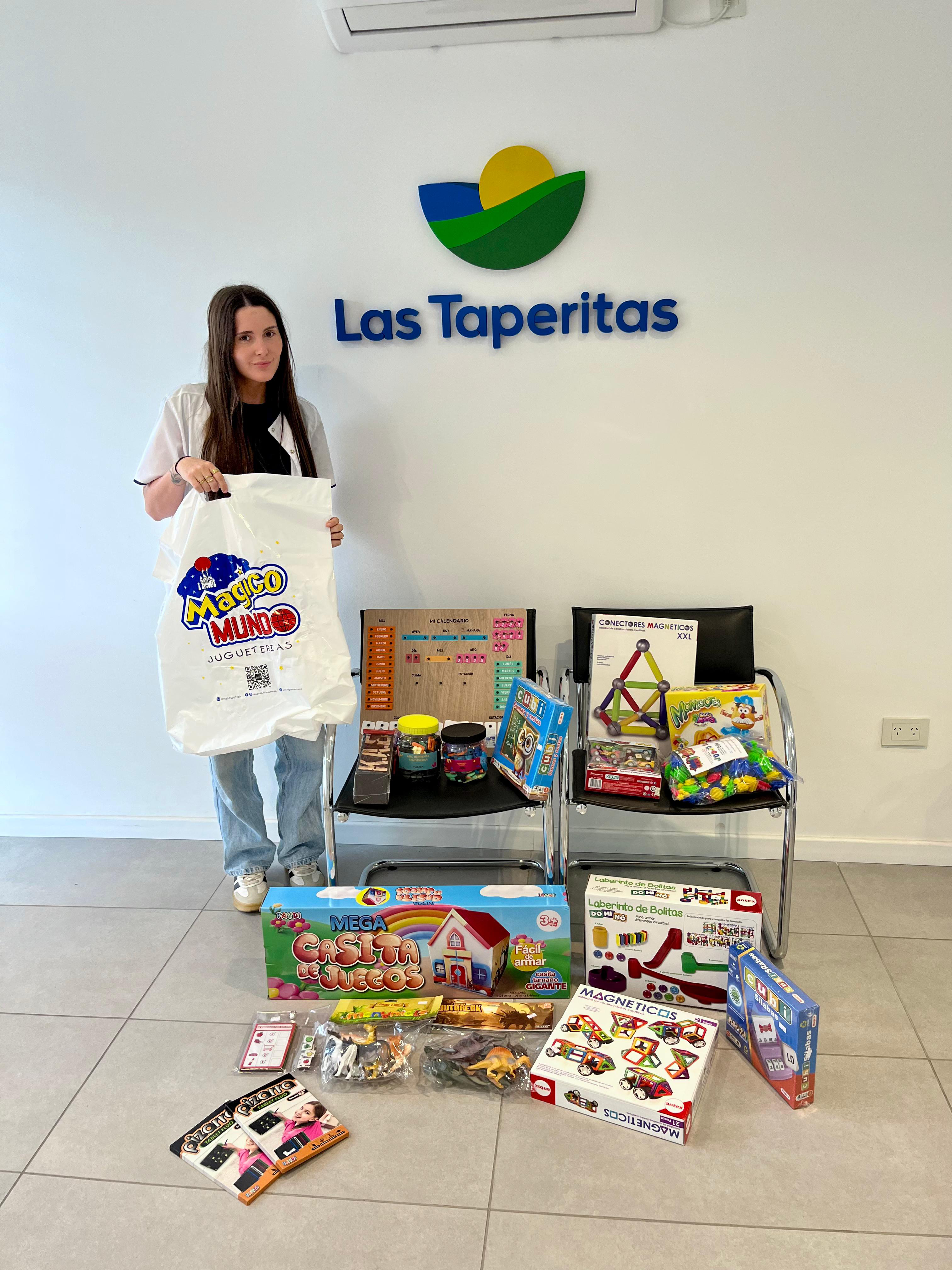 Donación de juguetes didácticos a la Escuela de Formación Especial.